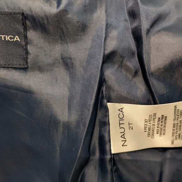 Nautica, 4 pc suit set, 2T - Picture 4 of 9